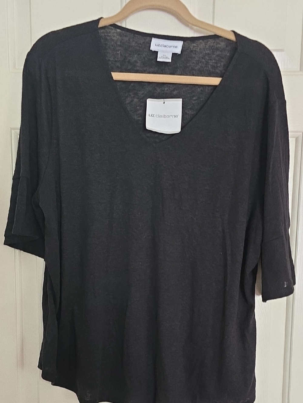 Liz Claiborne Black V-Neck Lightweight Blouse